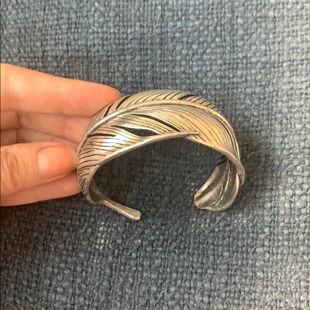 Fossil feather cuff - Picture 4 of 4